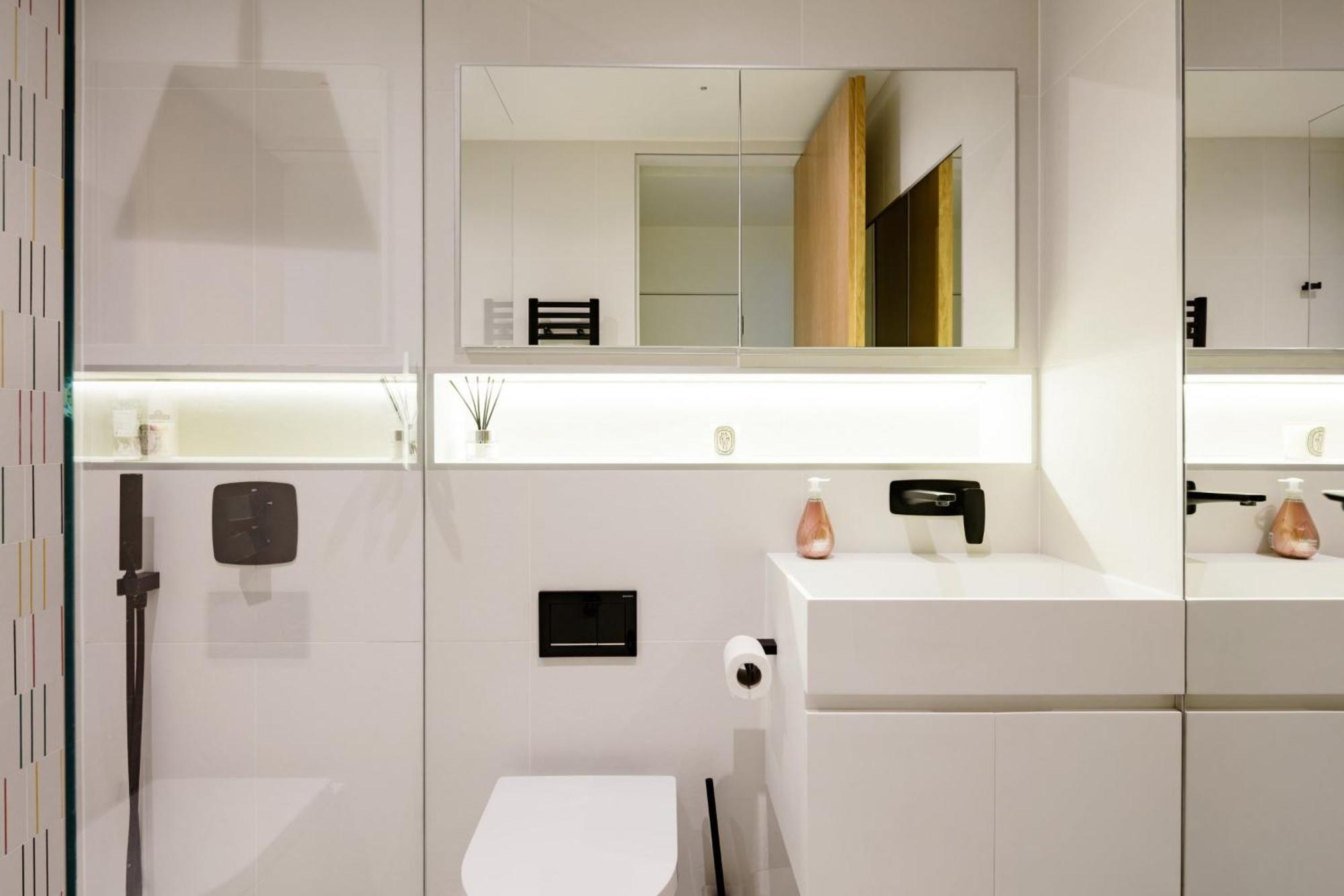 Modern Apartment & Rooms At Charing Cross London Luaran gambar